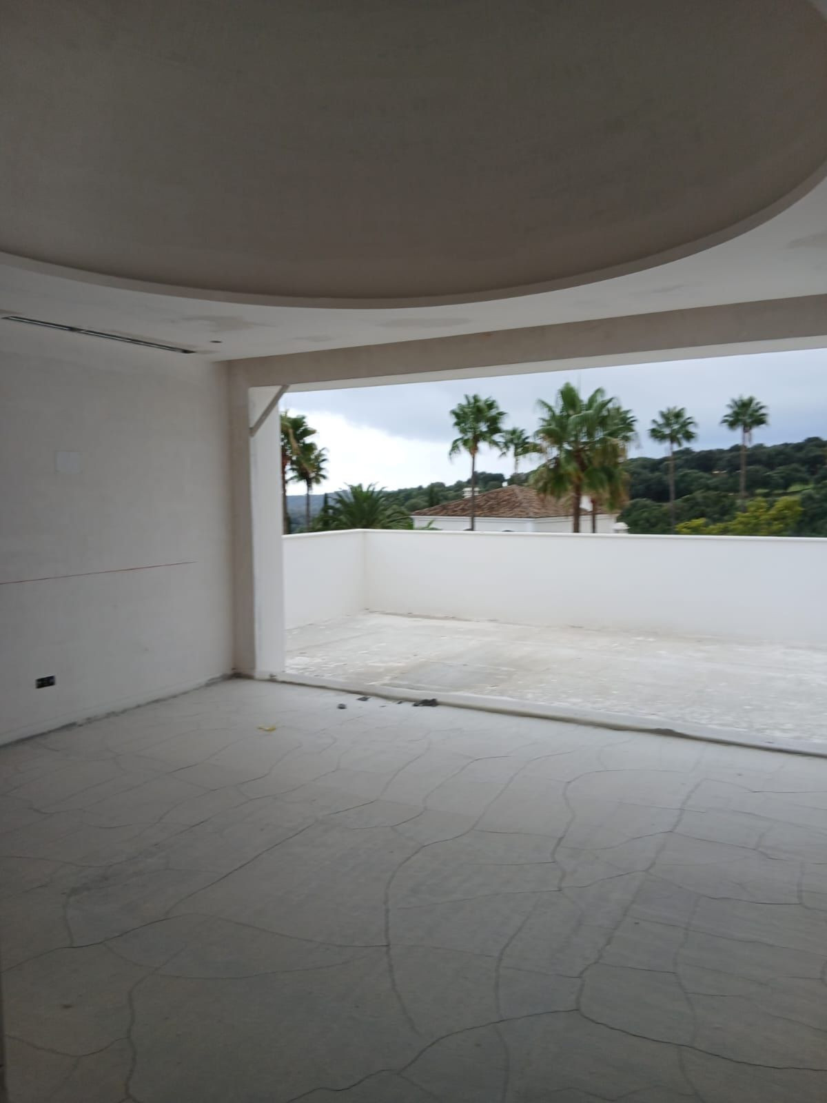 Se vende Villa - Chalet de 9 dormitorios en Costa Del Sol, Cadiz, España