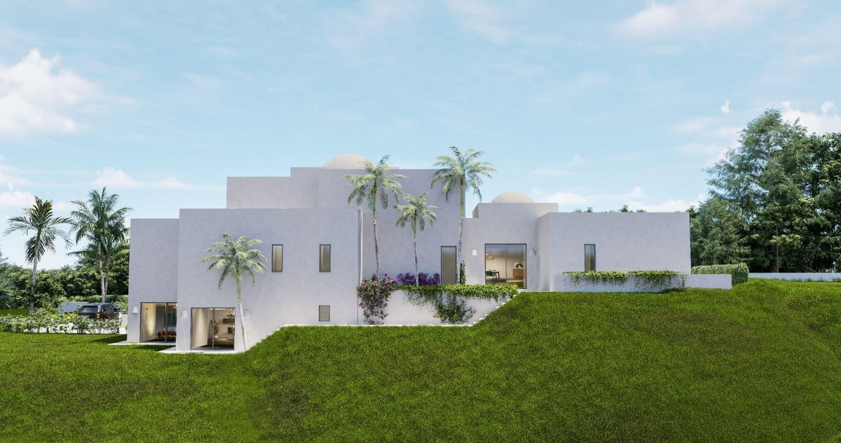 Se vende Villa - Chalet de 9 dormitorios en Costa Del Sol, Cadiz, España