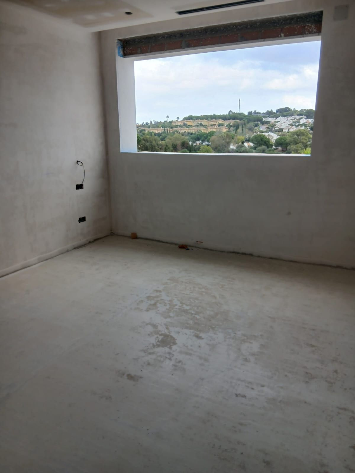 Se vende Villa - Chalet de 9 dormitorios en Costa Del Sol, Cadiz, España