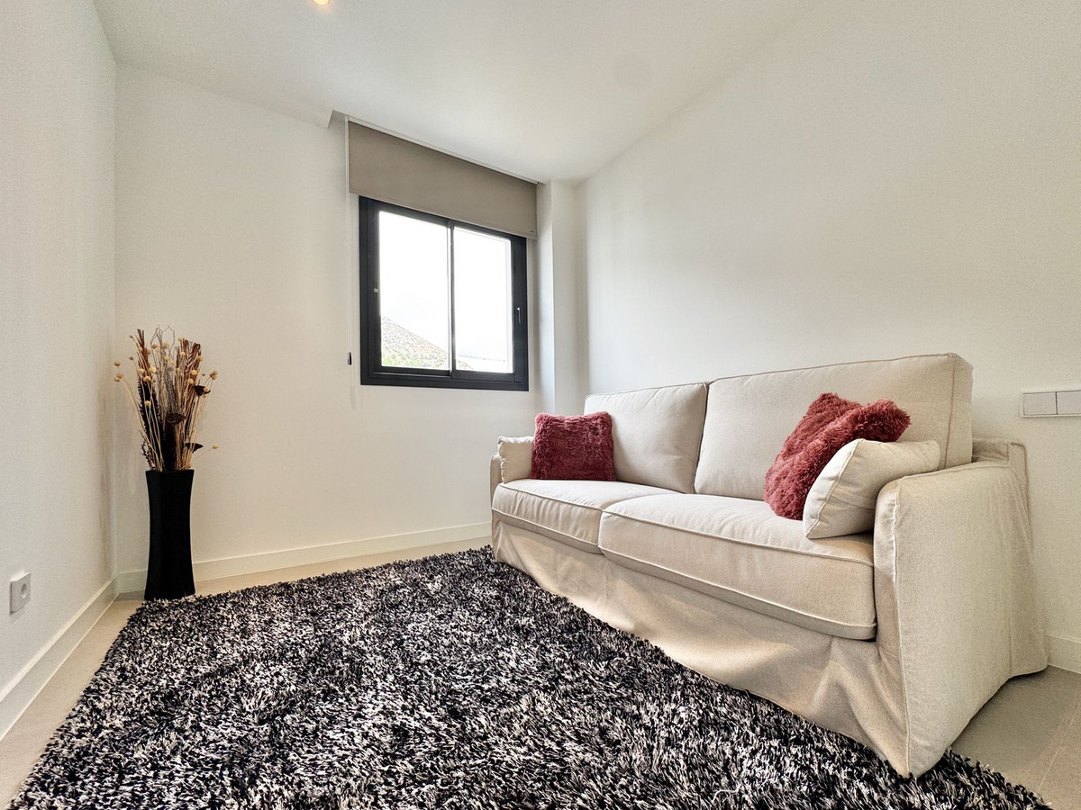 2 Bed Apartment for sale in Fuengirola Costa Del Sol, Málaga, Spain