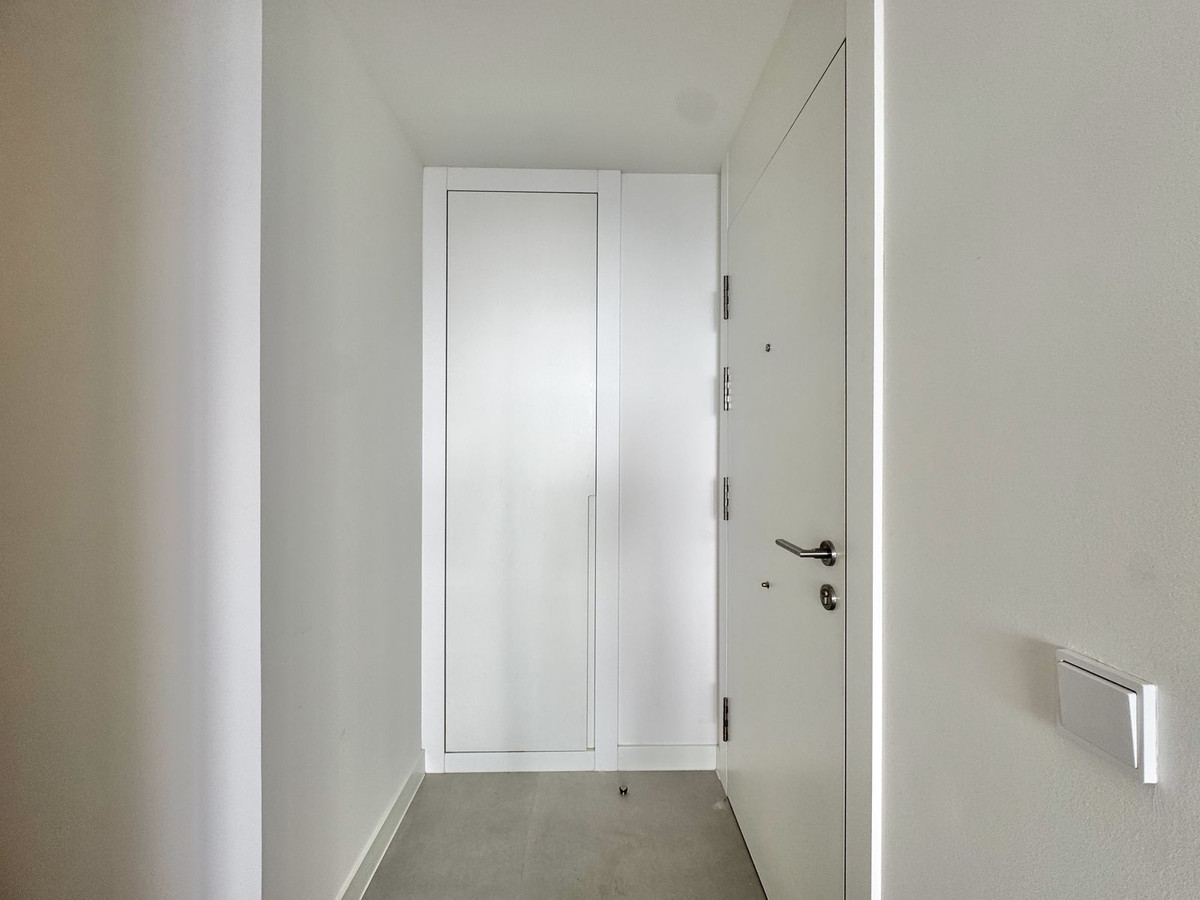 2 Bed Apartment for sale in Fuengirola Costa Del Sol, Málaga, Spain