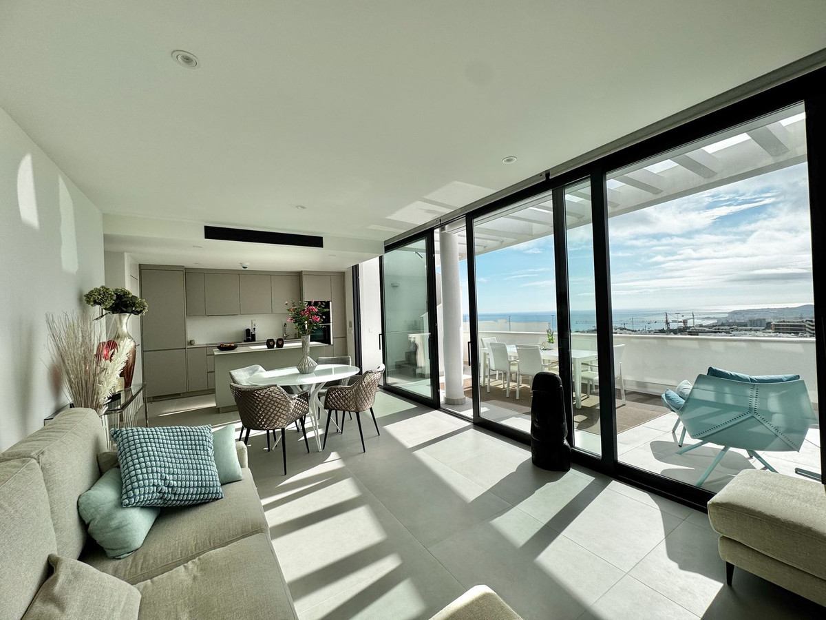 2 Bed Apartment for sale in Fuengirola Costa Del Sol, Málaga, Spain