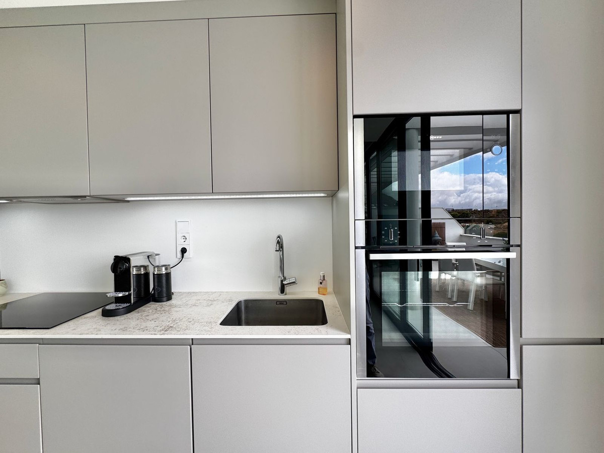 2 Bed Apartment for sale in Fuengirola Costa Del Sol, Málaga, Spain