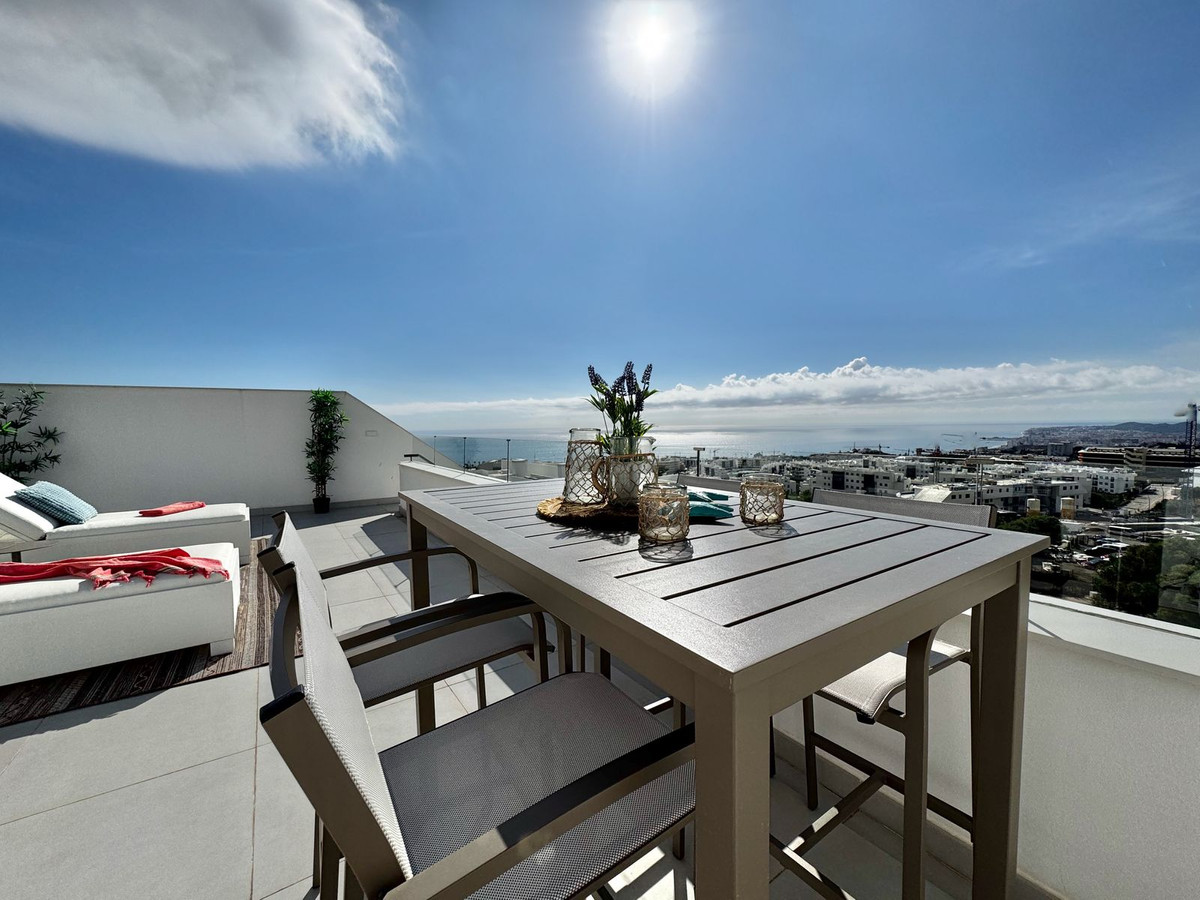 2 Bed Apartment for sale in Fuengirola Costa Del Sol, Málaga, Spain