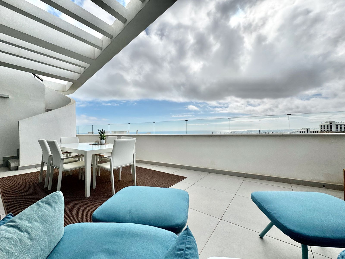 2 Bed Apartment for sale in Fuengirola Costa Del Sol, Málaga, Spain