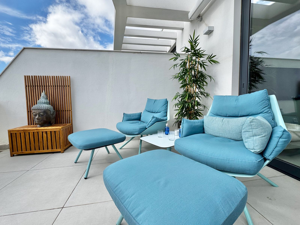 2 Bed Apartment for sale in Fuengirola Costa Del Sol, Málaga, Spain