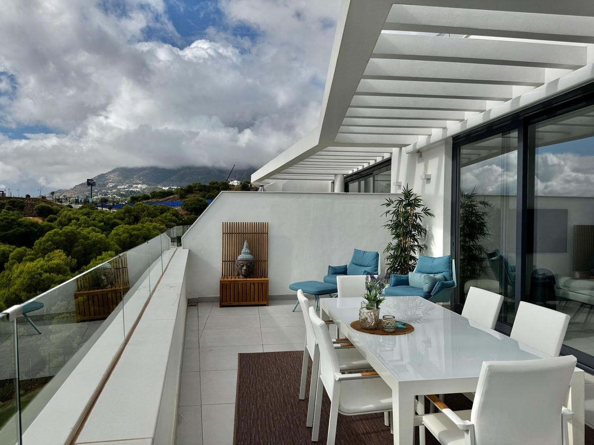 2 Bed Apartment for sale in Fuengirola Costa Del Sol, Málaga, Spain