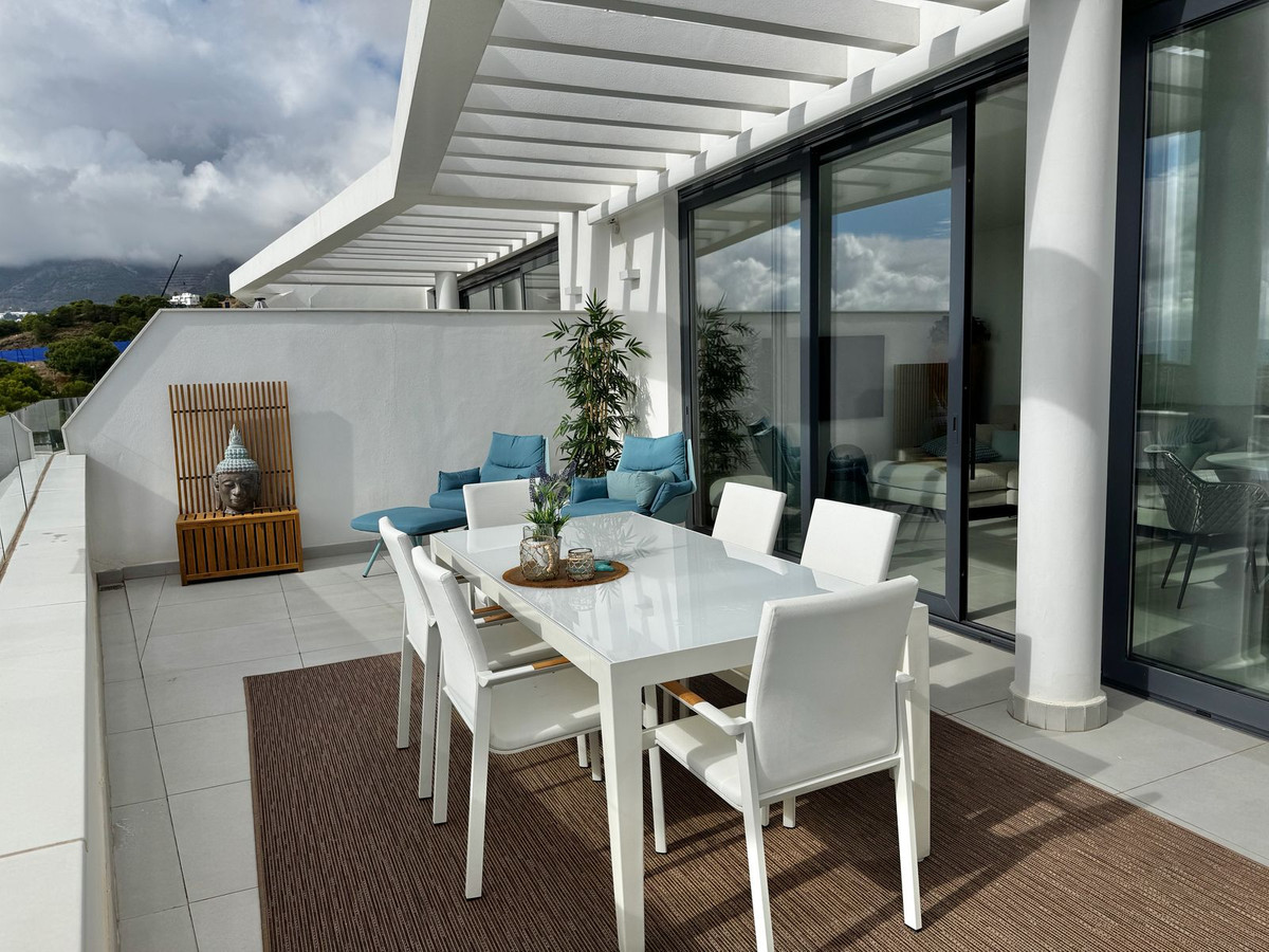 2 Bed Apartment for sale in Fuengirola Costa Del Sol, Málaga, Spain