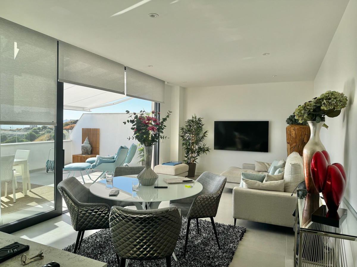 2 Bed Apartment for sale in Fuengirola Costa Del Sol, Málaga, Spain