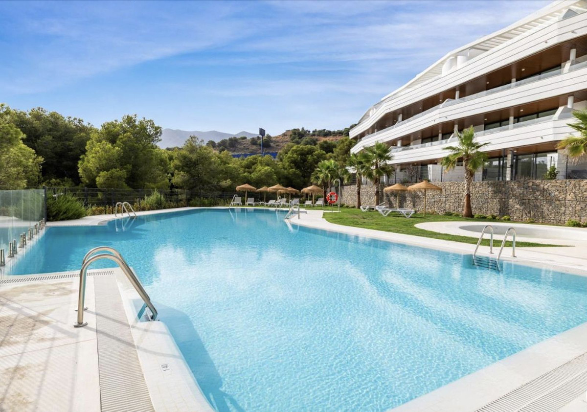 2 Bed Apartment for sale in Fuengirola Costa Del Sol, Málaga, Spain