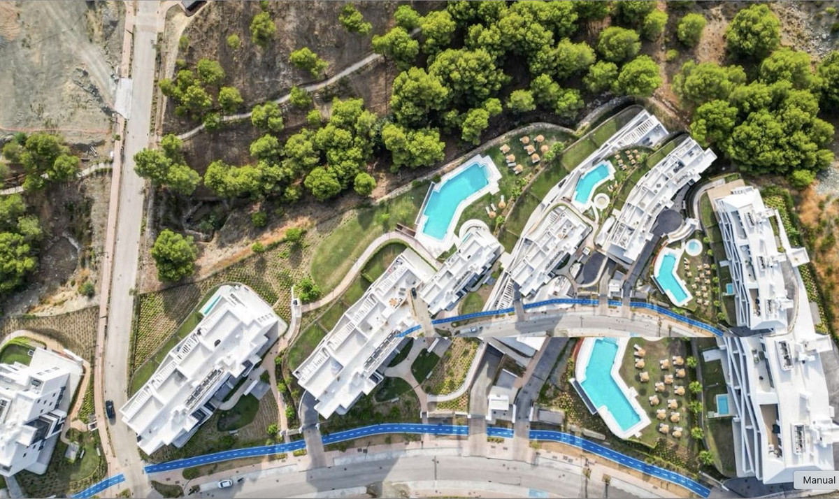 2 Bed Apartment for sale in Fuengirola Costa Del Sol, Málaga, Spain