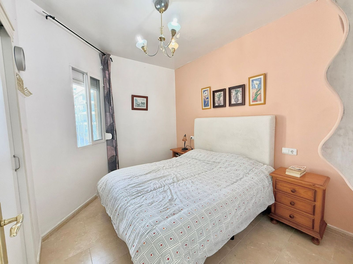 3 Bed Apartment for sale in Fuengirola Costa Del Sol, Málaga, Spain