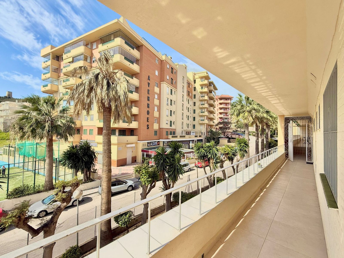3 Bed Apartment for sale in Fuengirola Costa Del Sol, Málaga, Spain