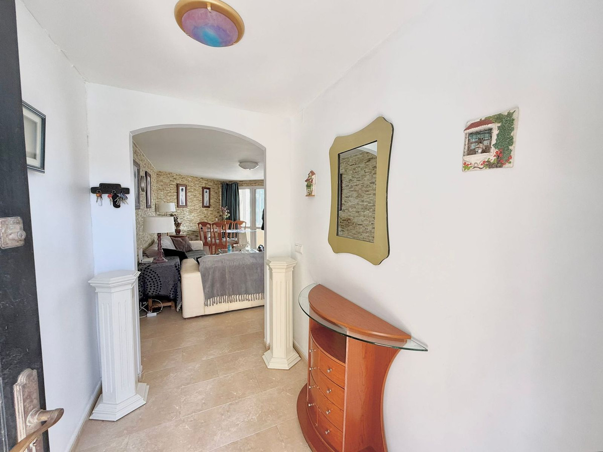 3 Bed Apartment for sale in Fuengirola Costa Del Sol, Málaga, Spain