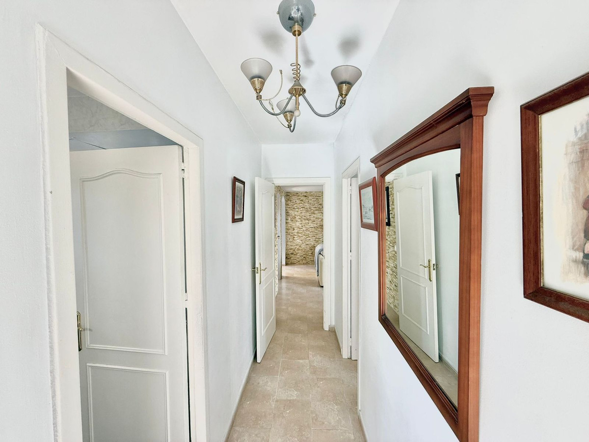 3 Bed Apartment for sale in Fuengirola Costa Del Sol, Málaga, Spain