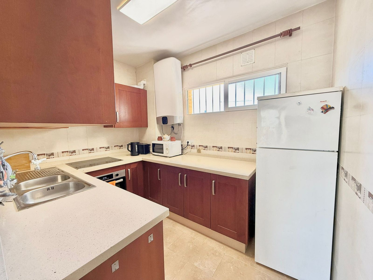 3 Bed Apartment for sale in Fuengirola Costa Del Sol, Málaga, Spain