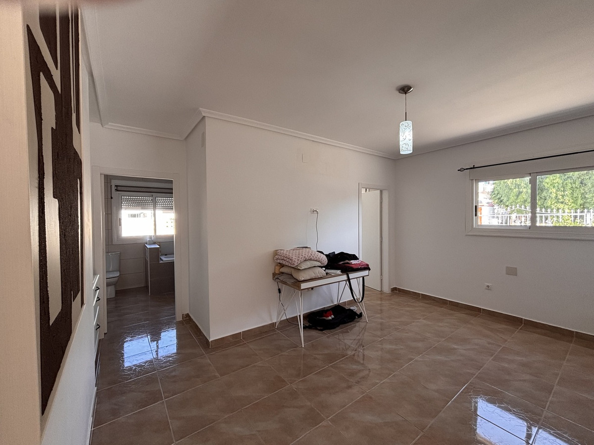 5 Bed Townhouse for sale in Benijofar Costa Blanca, Alicante, Spain