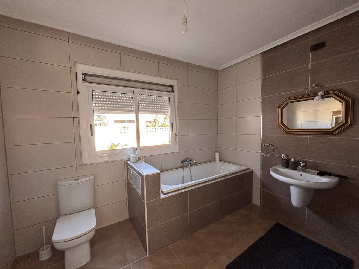 5 Bed Townhouse for sale in Benijofar Costa Blanca, Alicante, Spain