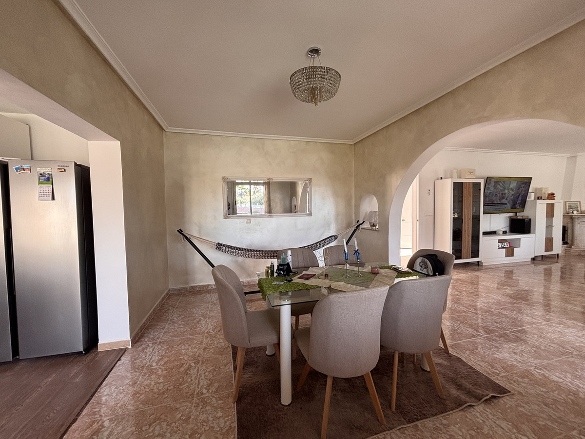 5 Bed Townhouse for sale in Benijofar Costa Blanca, Alicante, Spain