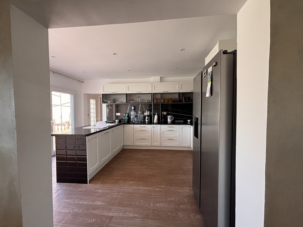 5 Bed Townhouse for sale in Benijofar Costa Blanca, Alicante, Spain