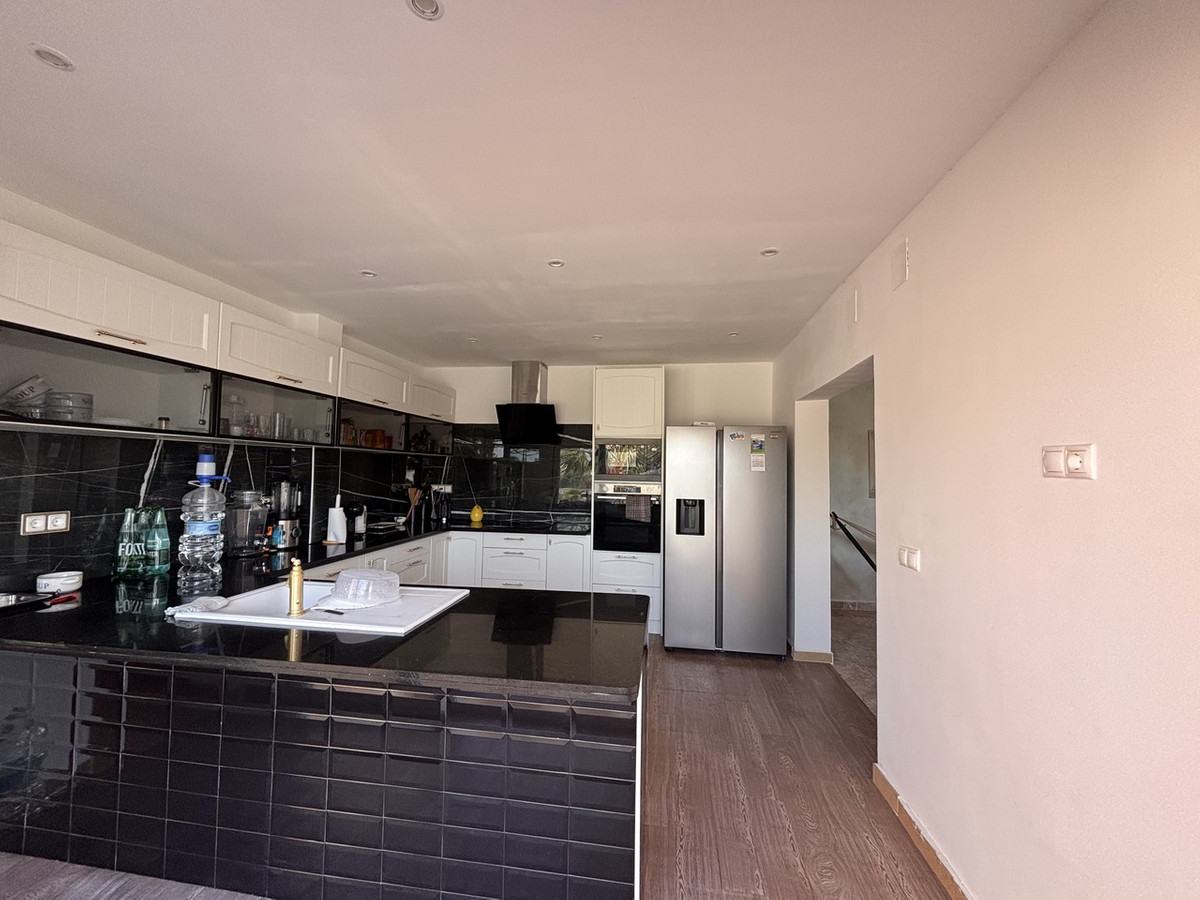 5 Bed Townhouse for sale in Benijofar Costa Blanca, Alicante, Spain