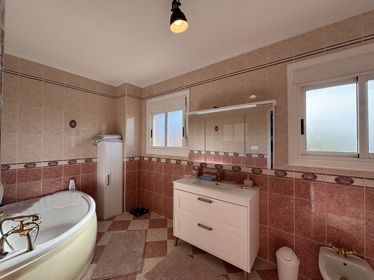 5 Bed Townhouse for sale in Benijofar Costa Blanca, Alicante, Spain