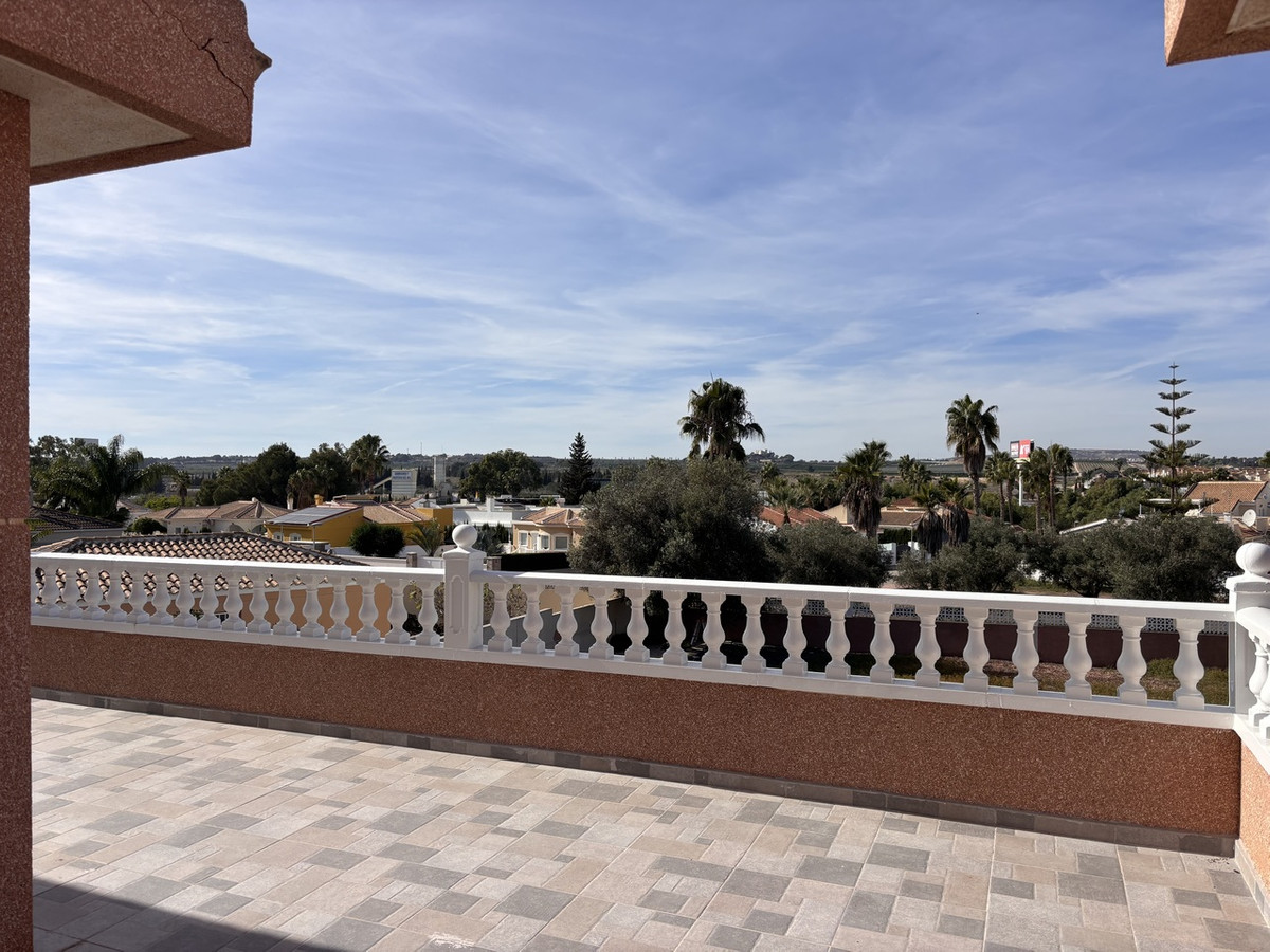 5 Bed Townhouse for sale in Benijofar Costa Blanca, Alicante, Spain