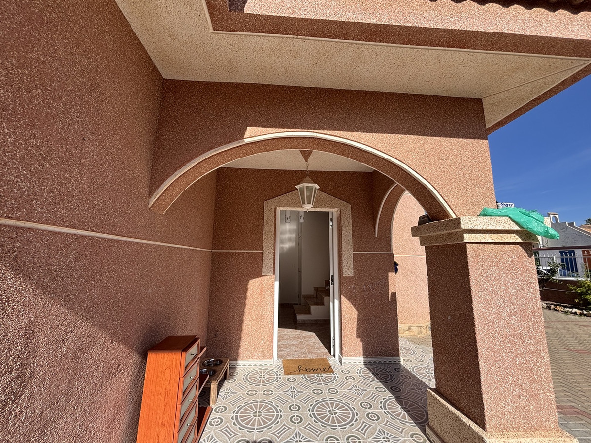 5 Bed Townhouse for sale in Benijofar Costa Blanca, Alicante, Spain