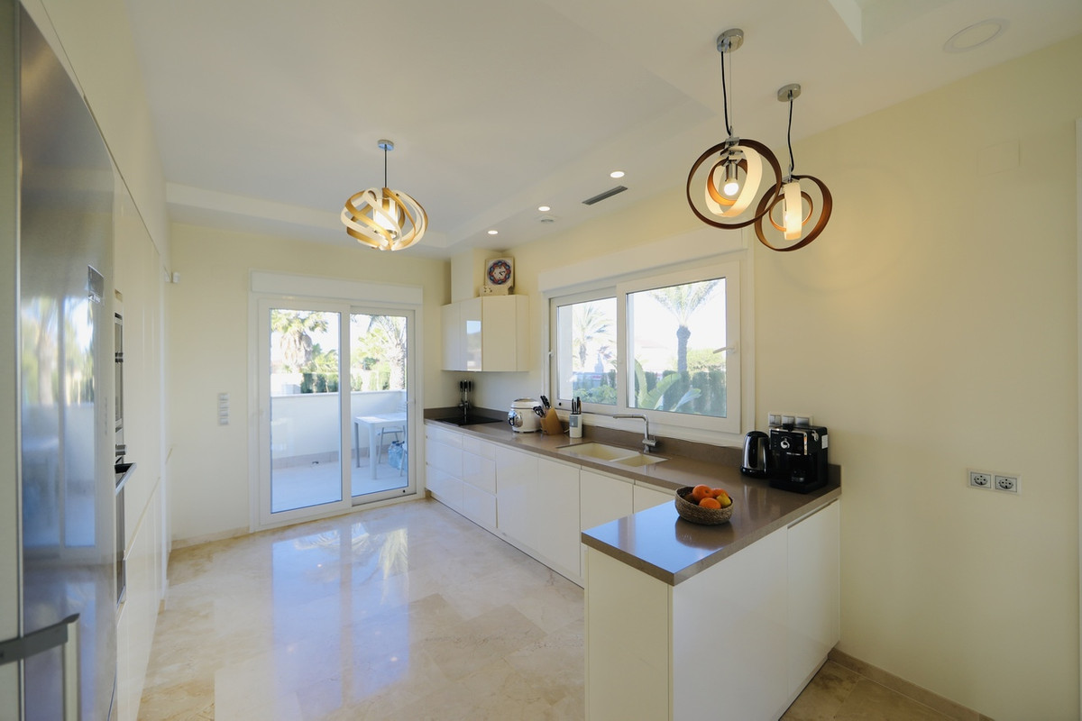 5 Bed Townhouse for sale in La Zenia Costa Blanca, Alicante, Spain