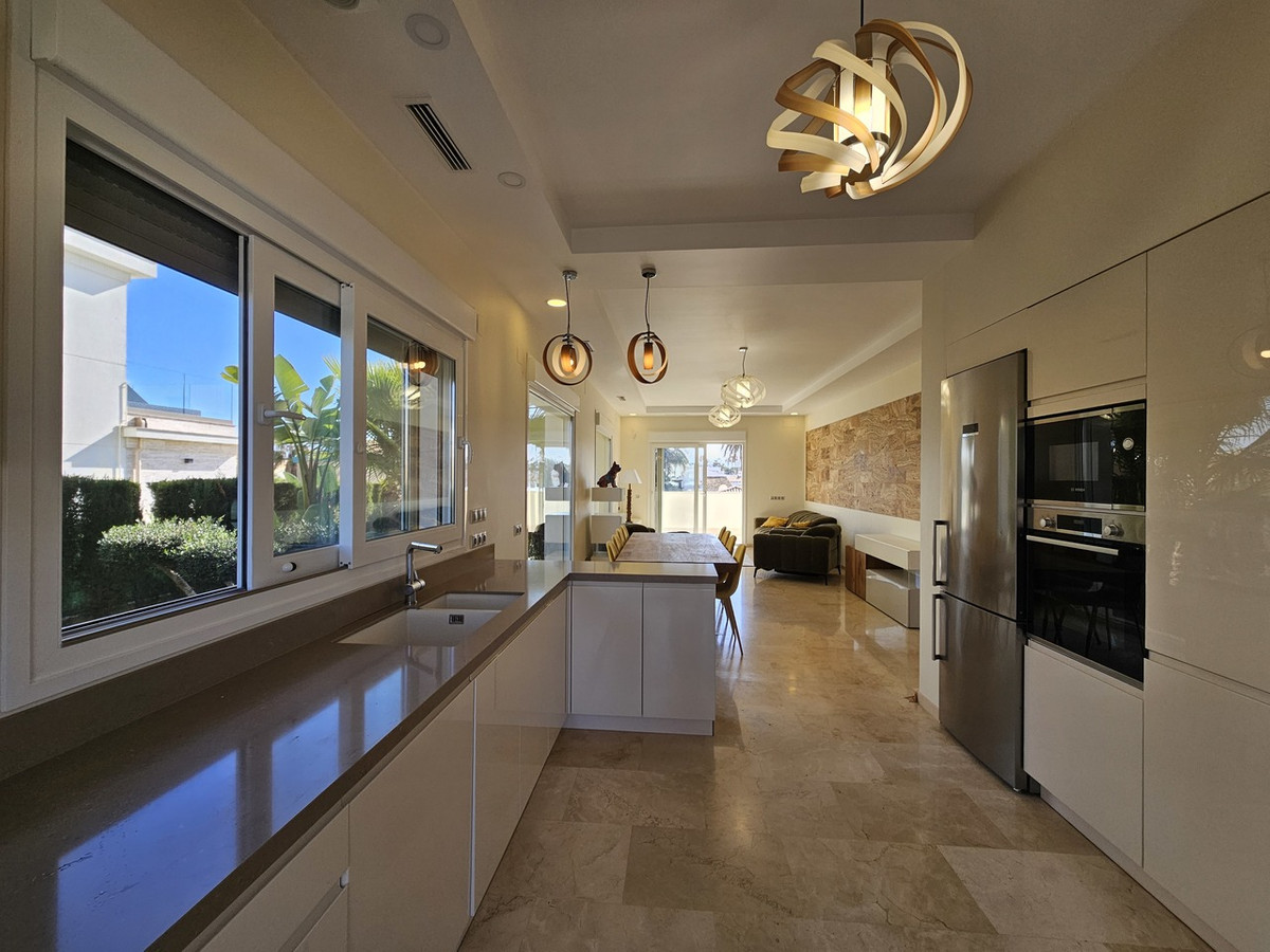 5 Bed Townhouse for sale in La Zenia Costa Blanca, Alicante, Spain