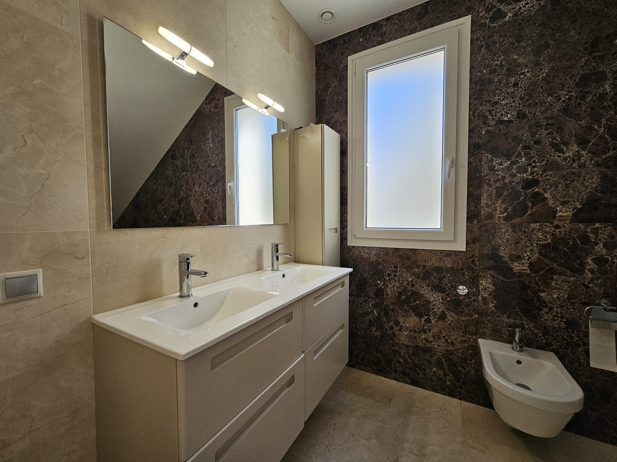 5 Bed Townhouse for sale in La Zenia Costa Blanca, Alicante, Spain