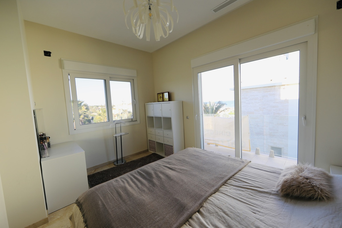 5 Bed Townhouse for sale in La Zenia Costa Blanca, Alicante, Spain