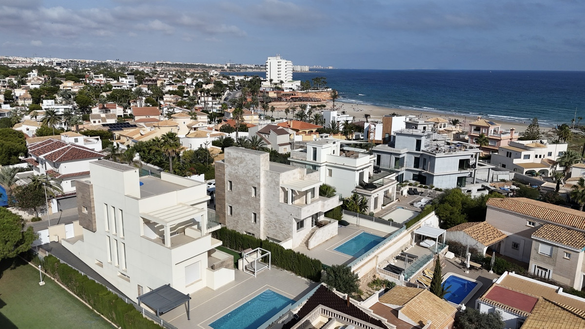 5 Bed Townhouse for sale in La Zenia Costa Blanca, Alicante, Spain