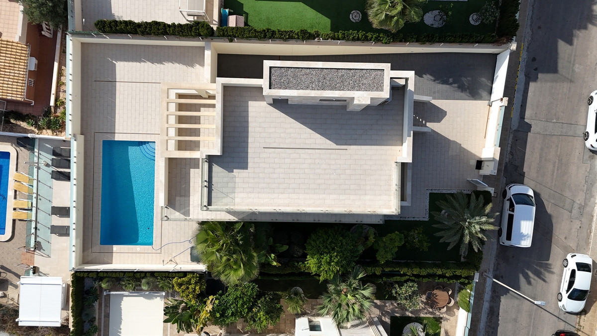 5 Bed Townhouse for sale in La Zenia Costa Blanca, Alicante, Spain