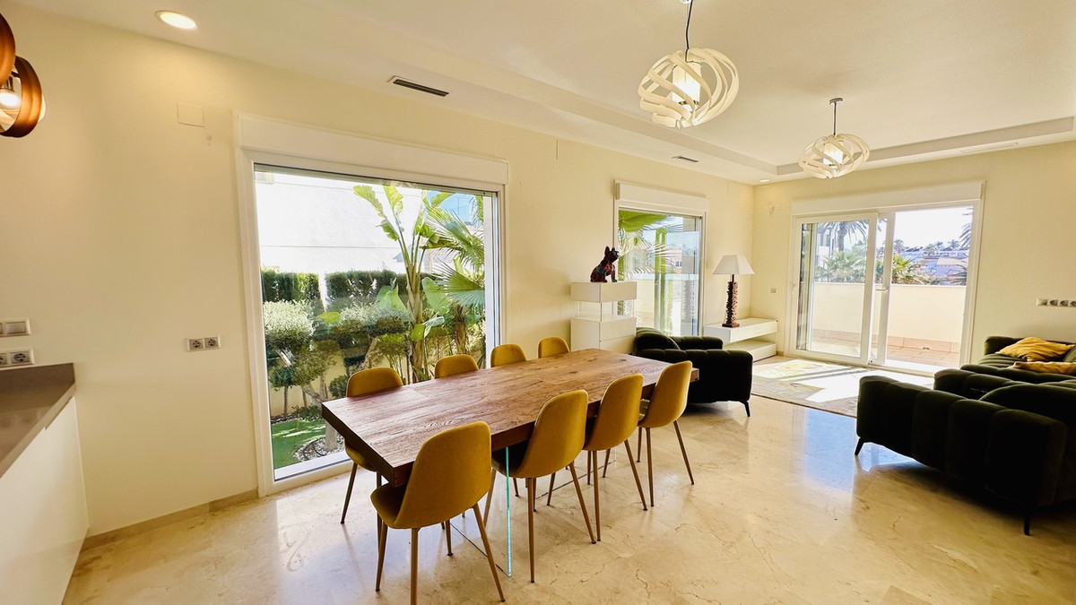 5 Bed Townhouse for sale in La Zenia Costa Blanca, Alicante, Spain