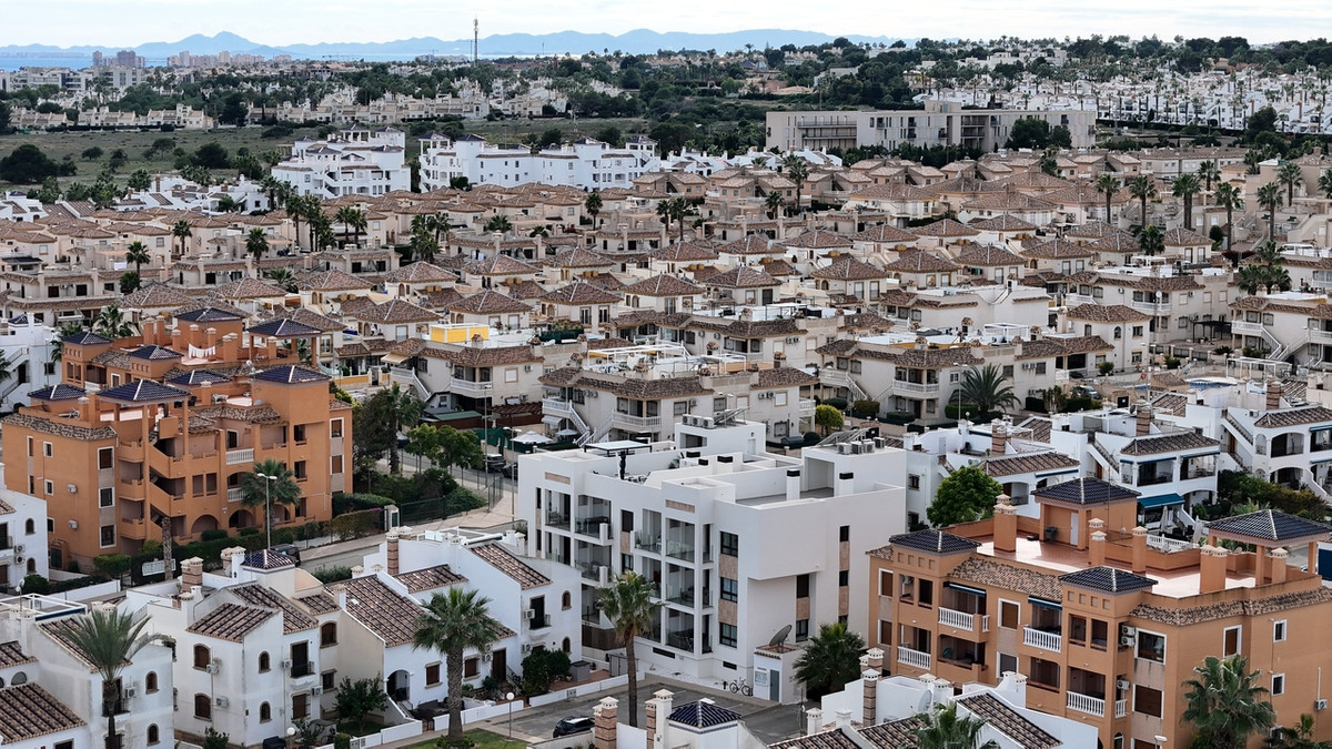 2 Bed Apartment for sale in Villamartin Costa Blanca, Alicante, Spain