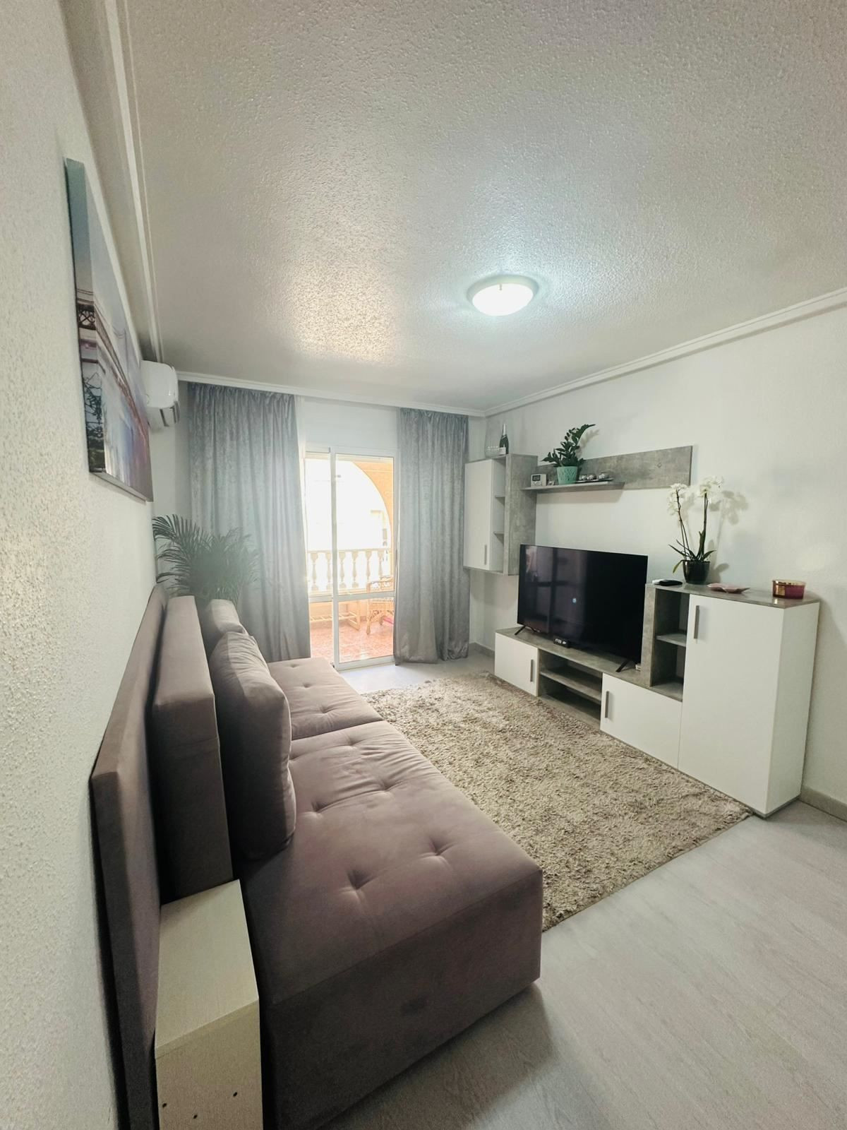 Se vende Apartamento Planta Media de 2 dormitorios en Costa Blanca, Alicante, España