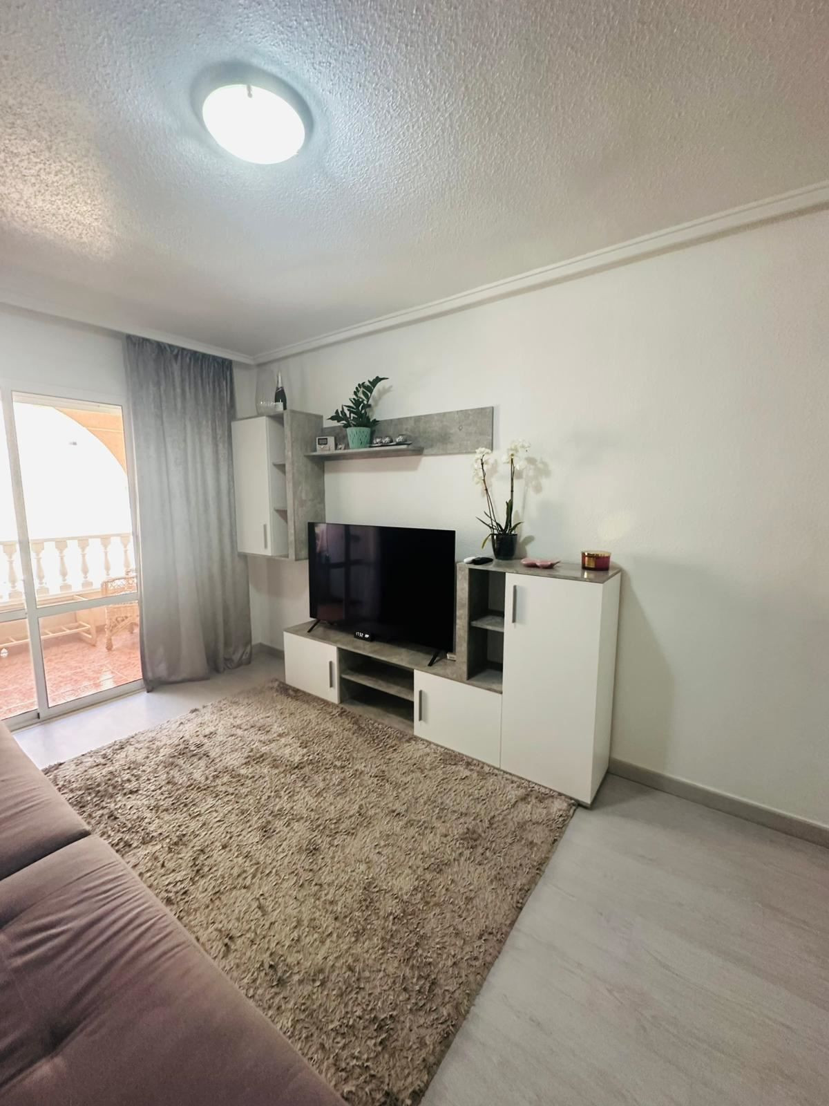 Se vende Apartamento Planta Media de 2 dormitorios en Costa Blanca, Alicante, España