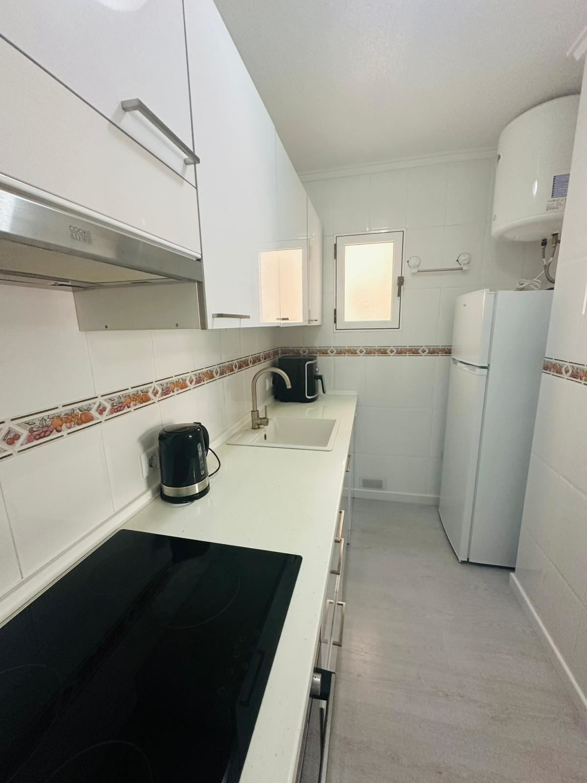 Se vende Apartamento Planta Media de 2 dormitorios en Costa Blanca, Alicante, España