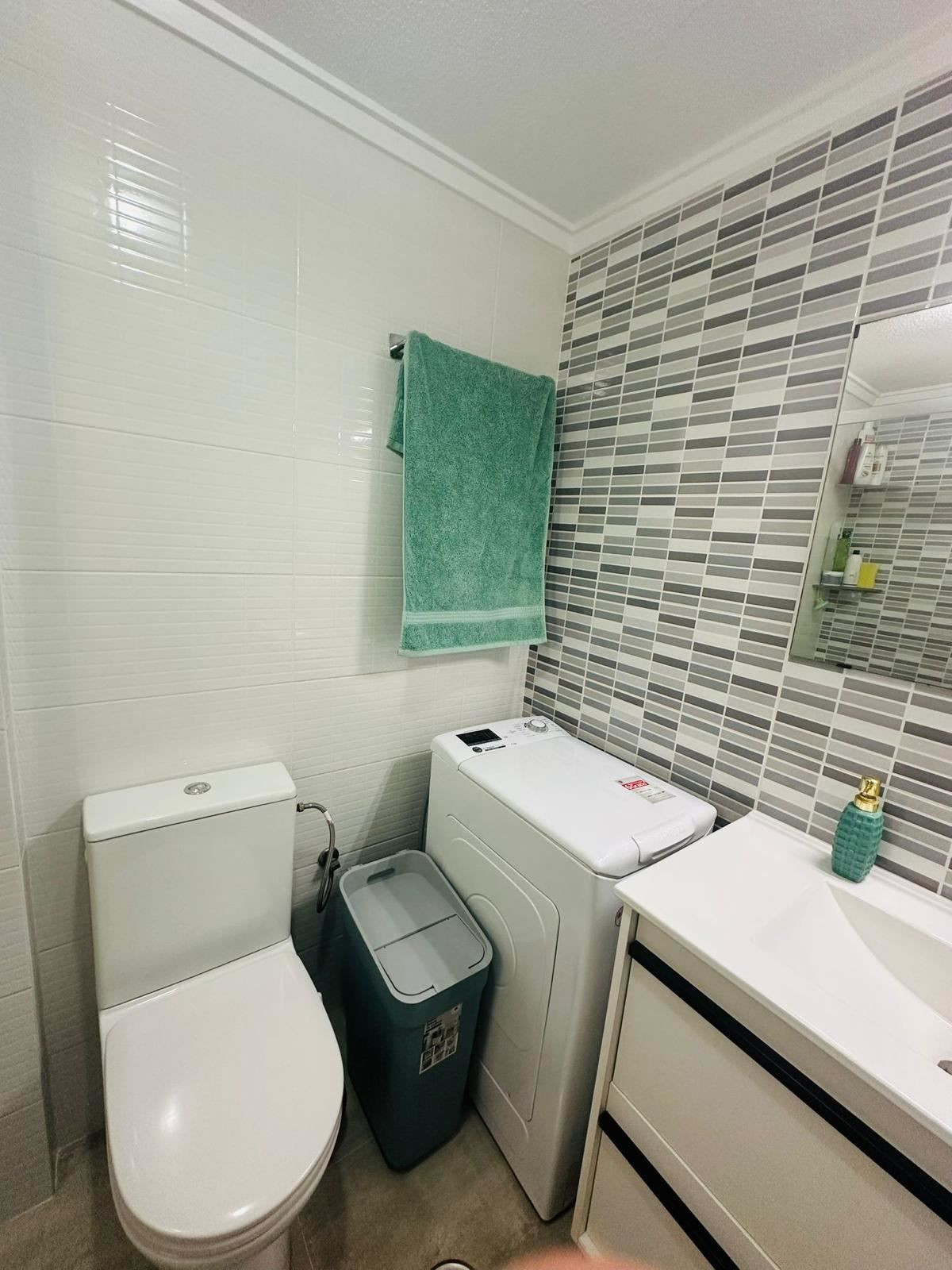 Se vende Apartamento Planta Media de 2 dormitorios en Costa Blanca, Alicante, España