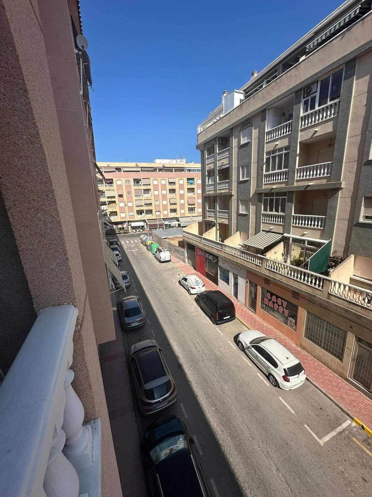 Se vende Apartamento Planta Media de 2 dormitorios en Costa Blanca, Alicante, España