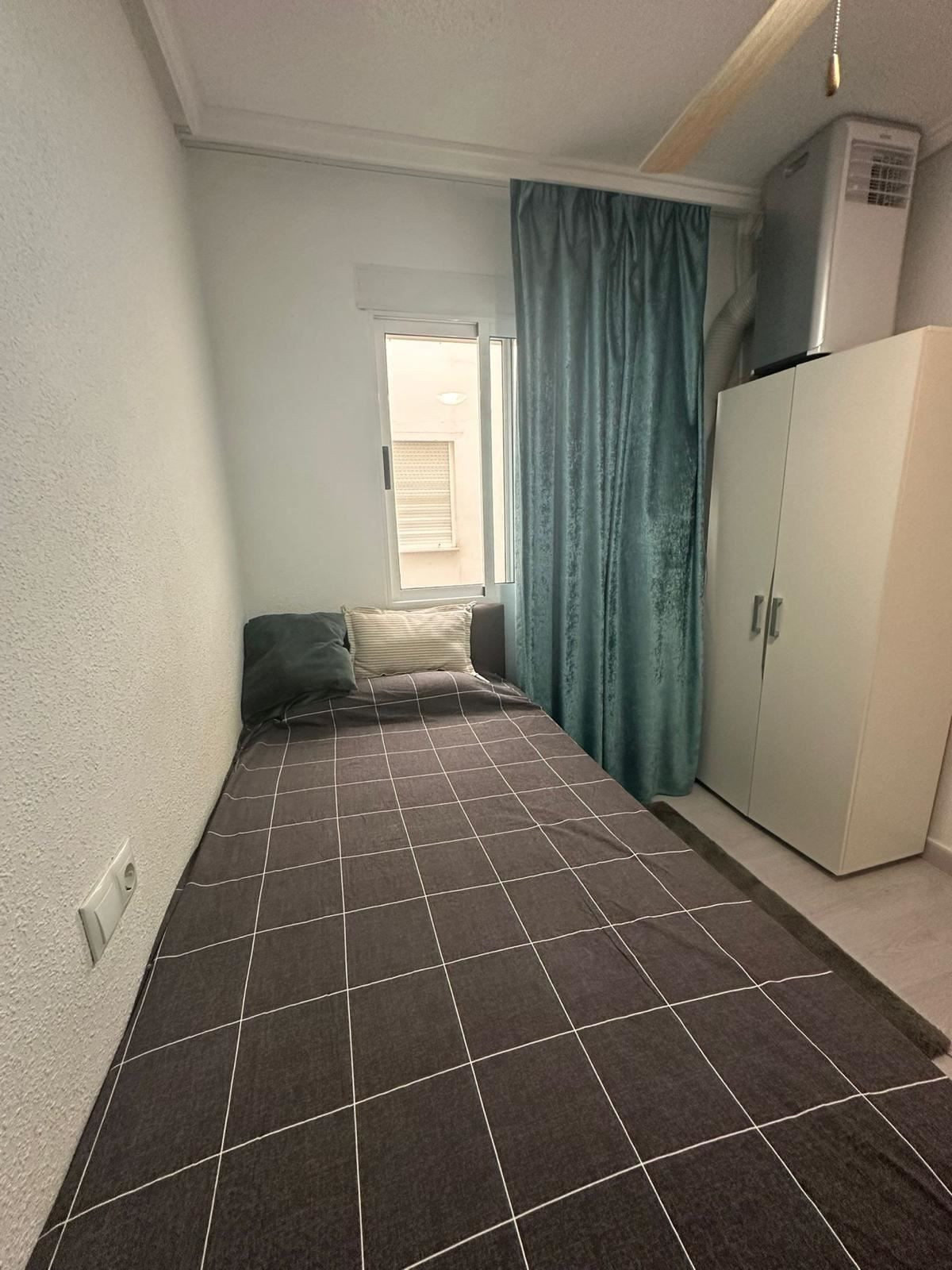 Se vende Apartamento Planta Media de 2 dormitorios en Costa Blanca, Alicante, España