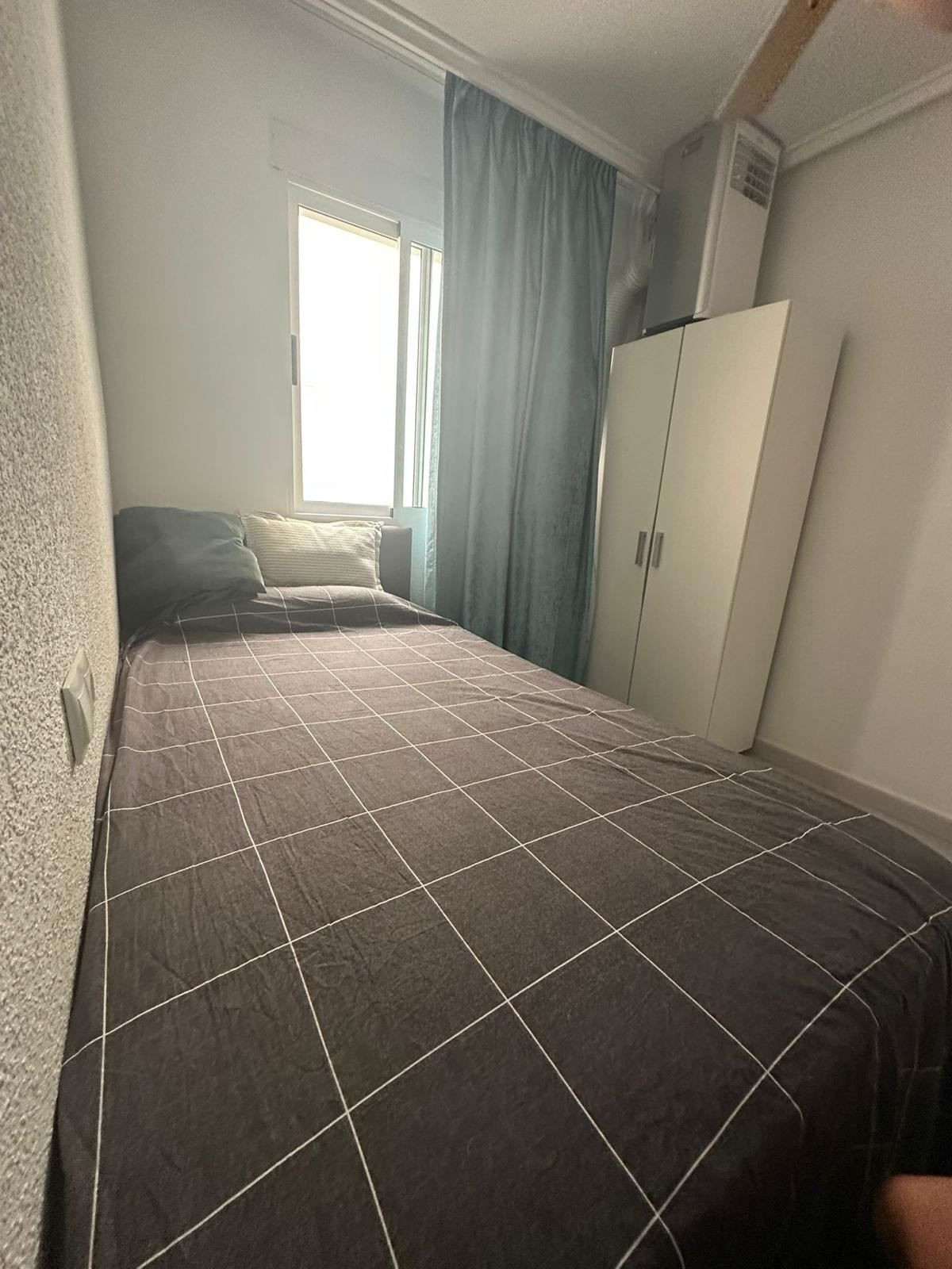 Se vende Apartamento Planta Media de 2 dormitorios en Costa Blanca, Alicante, España