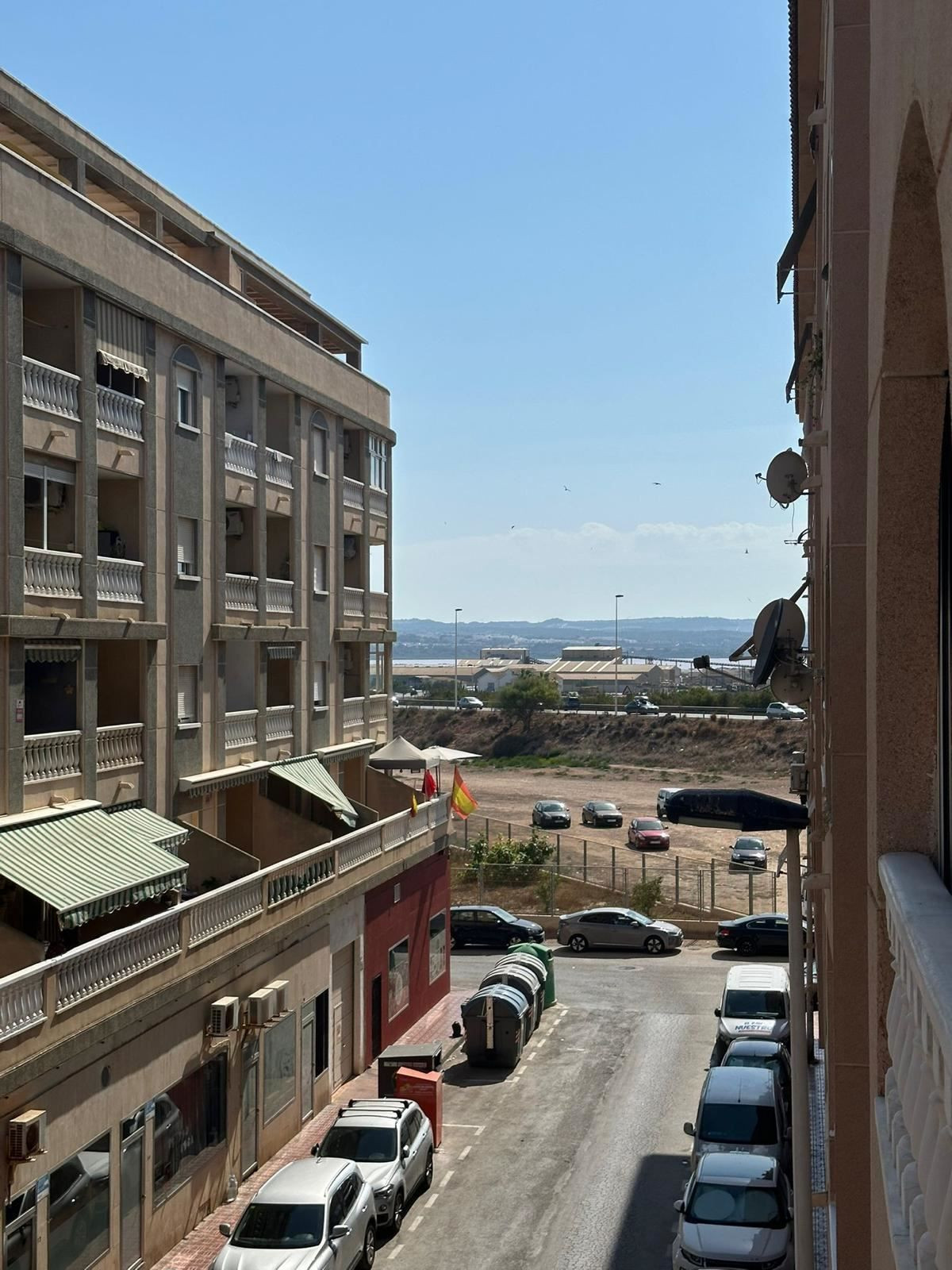 Se vende Apartamento Planta Media de 2 dormitorios en Costa Blanca, Alicante, España