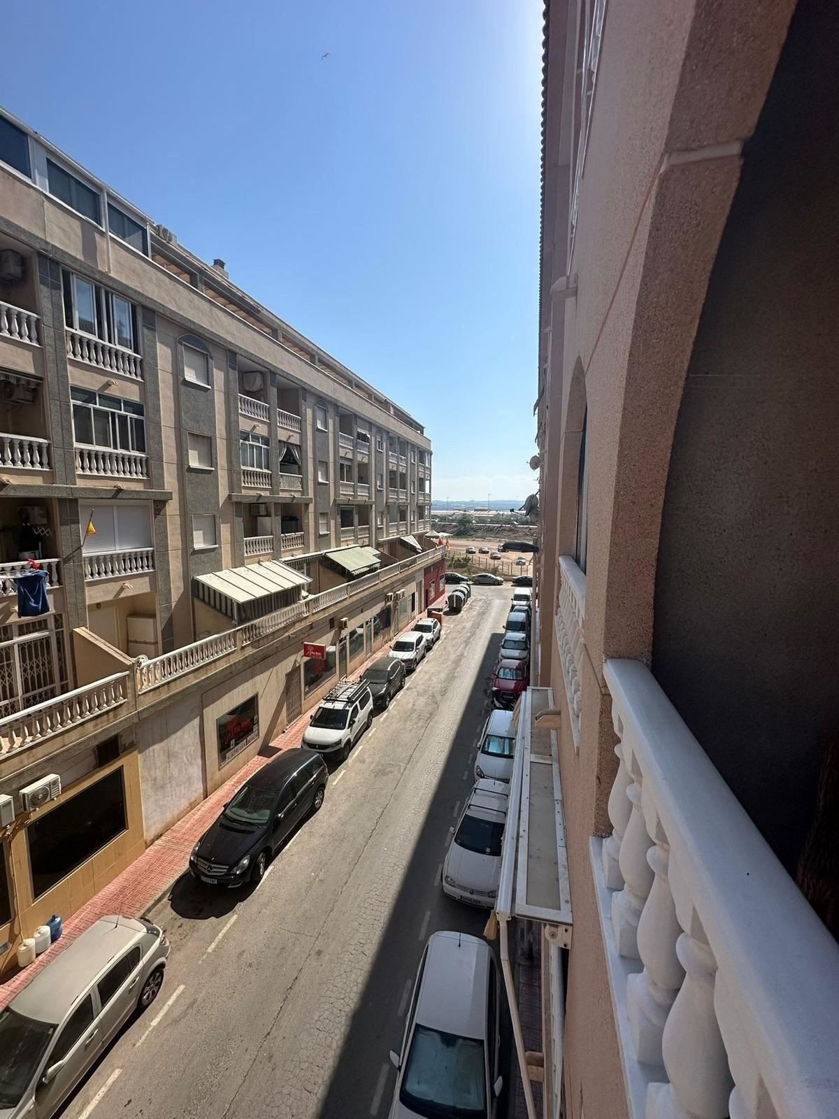 Se vende Apartamento Planta Media de 2 dormitorios en Costa Blanca, Alicante, España