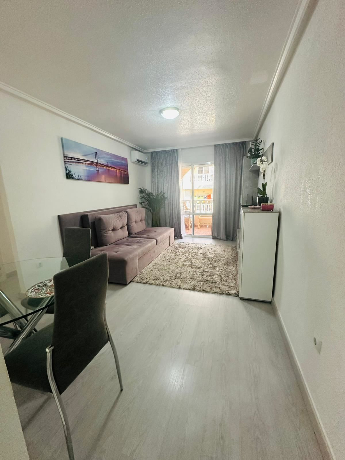 Se vende Apartamento Planta Media de 2 dormitorios en Costa Blanca, Alicante, España