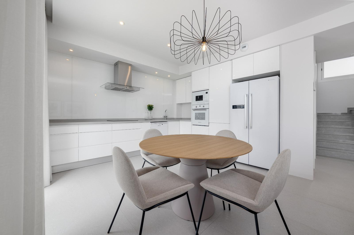 3 Bed Townhouse for sale in Mutxamel Costa Blanca, Alicante, Spain
