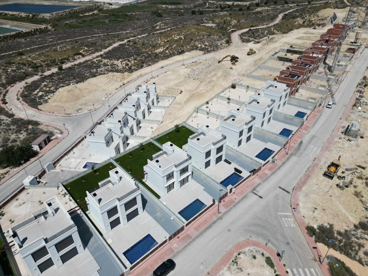 3 Bed Townhouse for sale in Mutxamel Costa Blanca, Alicante, Spain