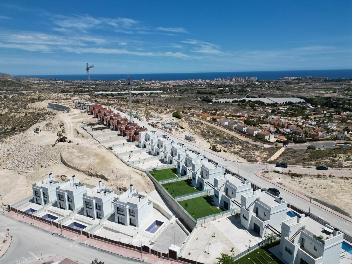 3 Bed Townhouse for sale in Mutxamel Costa Blanca, Alicante, Spain