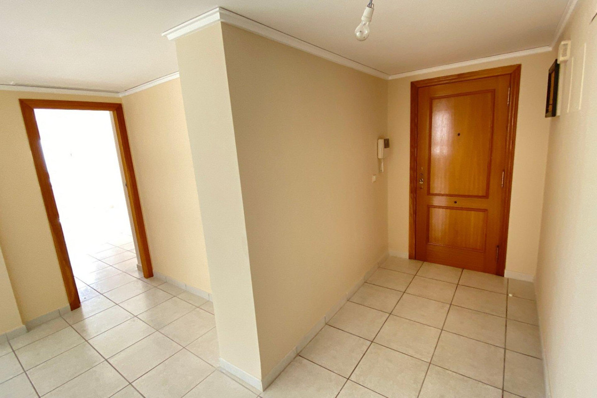 Se vende Apartamento Planta Media de 3 dormitorios en Costa Blanca, Alicante, España
